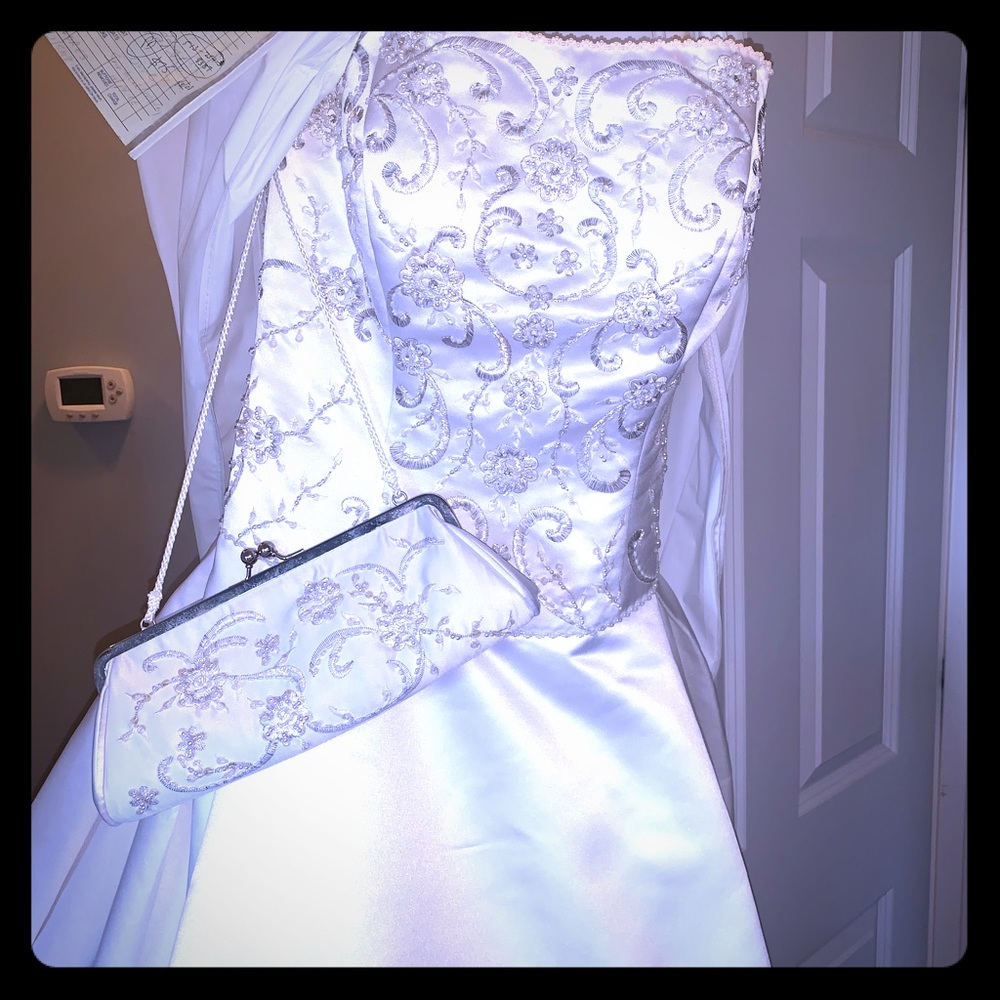 Wedding dress